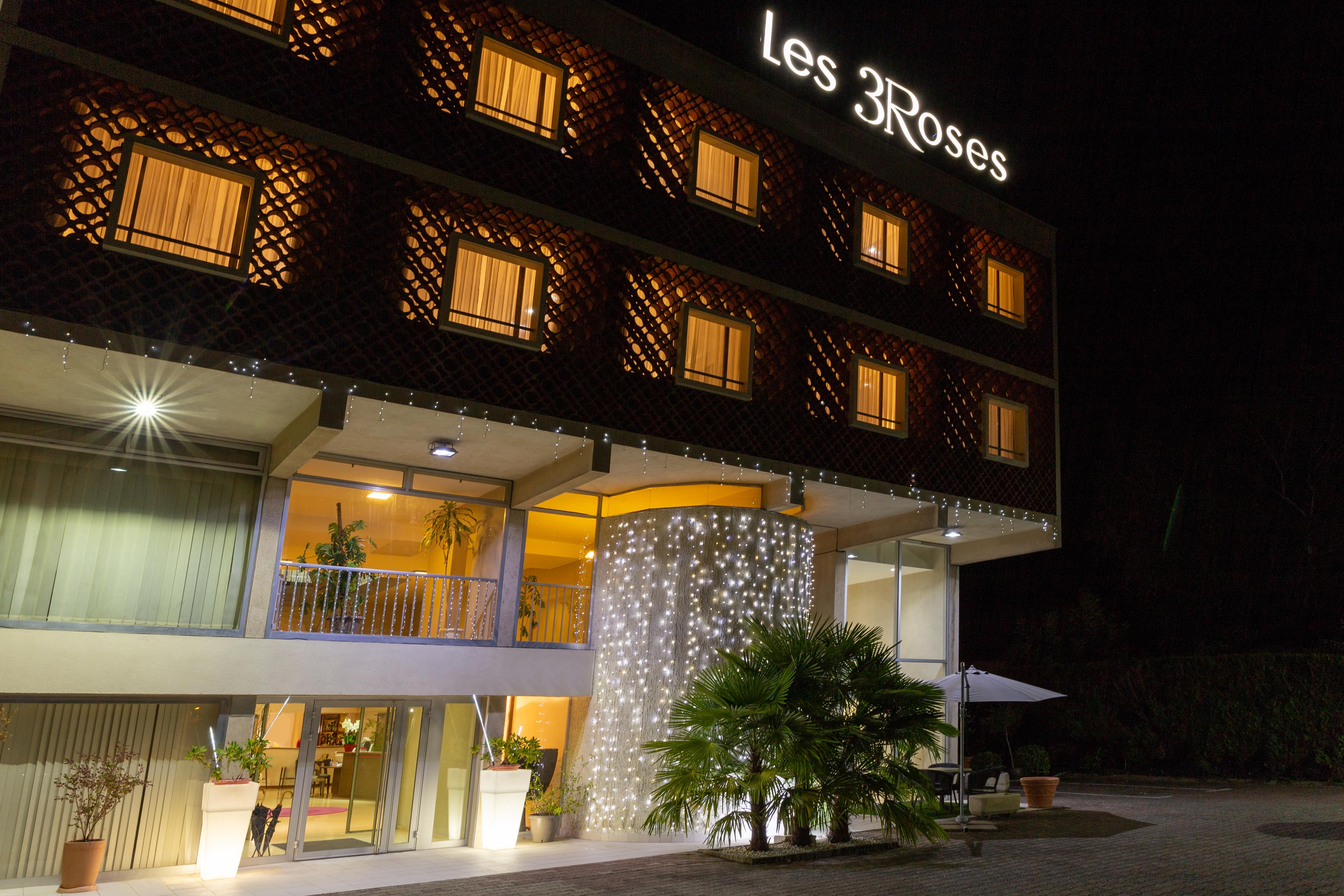 Hotel Les Trois Roses, Meylan Grenoble The Originals Boutique Exterior photo